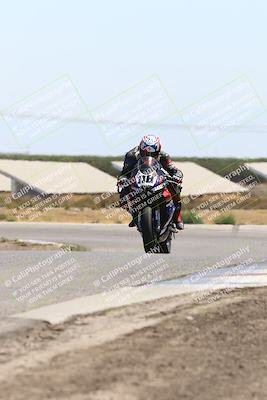 media/Aug-03-2025-TrackDaz (Sun) [[bf4a71acf9]]/A Group/12pm (Wheelie Bump)/